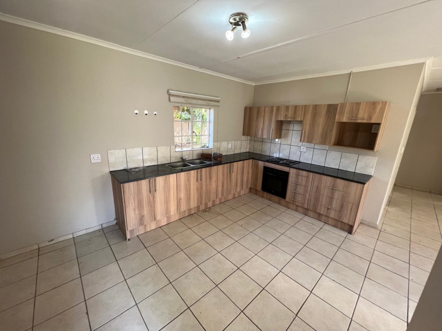 To Let 2 Bedroom Property for Rent in Melodie North West